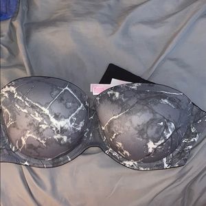 Strapless push up bra